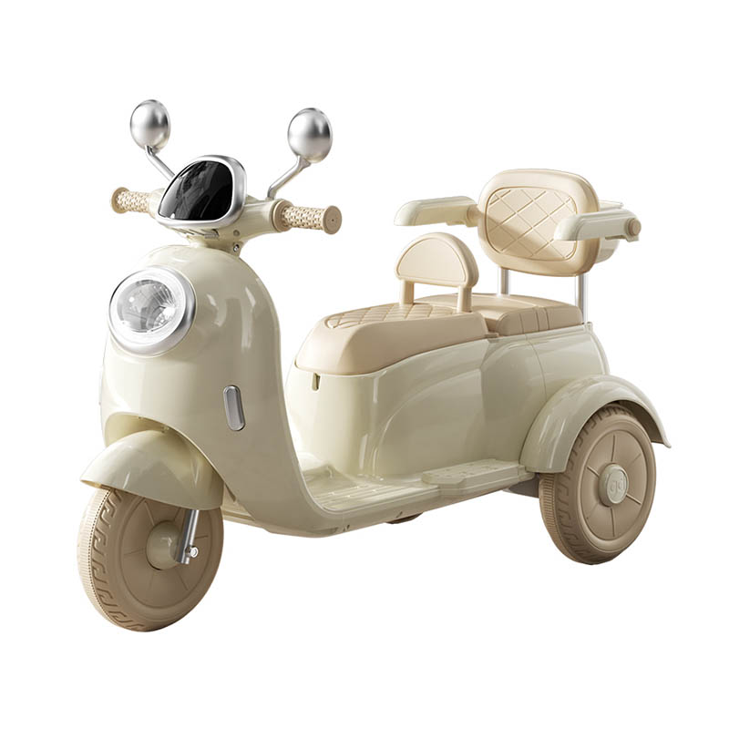 Kanak-kanak Menunggang Motosikal Di Atas Kereta Untuk Kanak-kanak